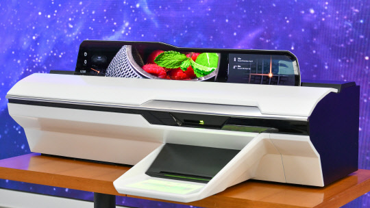 세계 최초 차량용 가변형 디스플레이. <현대모비스 제공>